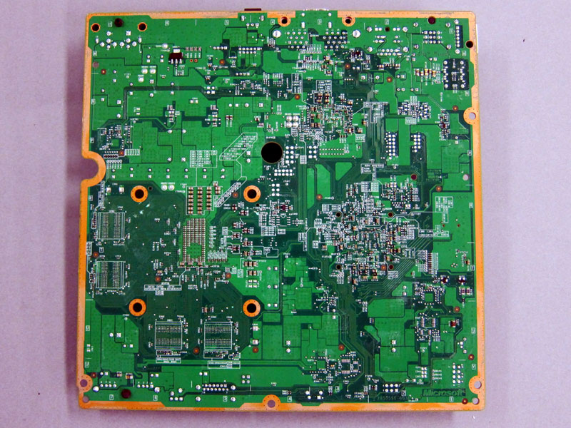 Illustration for article titled The New Xbox 360 Torn Apart